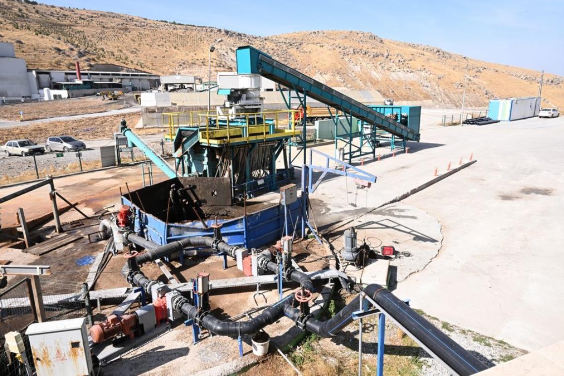 KATI ATIK DÜZENLİ DEPOLAMA ALANINDA 3 FARKLI YÖNTEMLE ELEKTRİK ENERJİSİ ÜRETİLİYOR