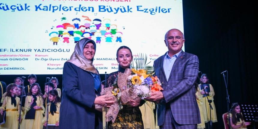 KÜÇÜK KALPLERDEN BÜYÜK EZGİLER