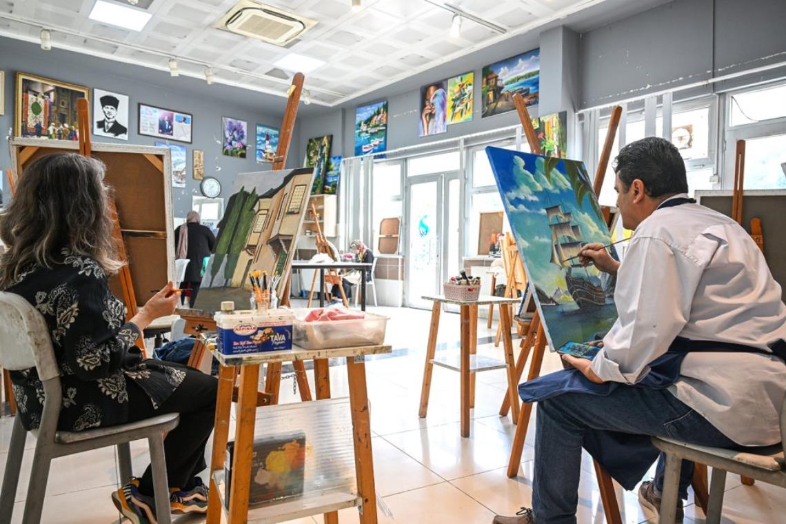 BÜYÜKŞEHİR BELEDİYESİ SANAT KURSLARINA YOĞUN İLGİ GÖSTERİLİYOR