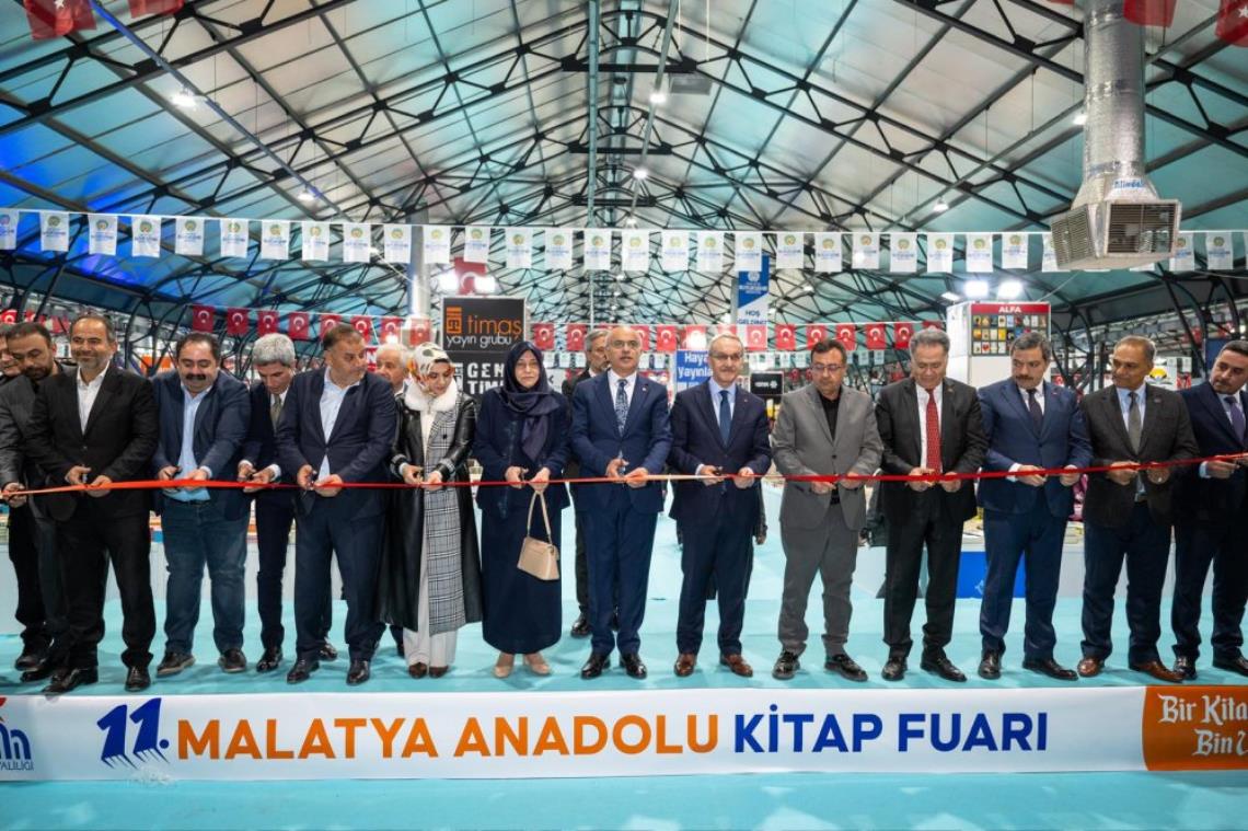 11. MALATYA ANADOLU KİTAP VE KÜLTÜR FUARI KİTAPSEVERLERE KAPILARINI AÇTI