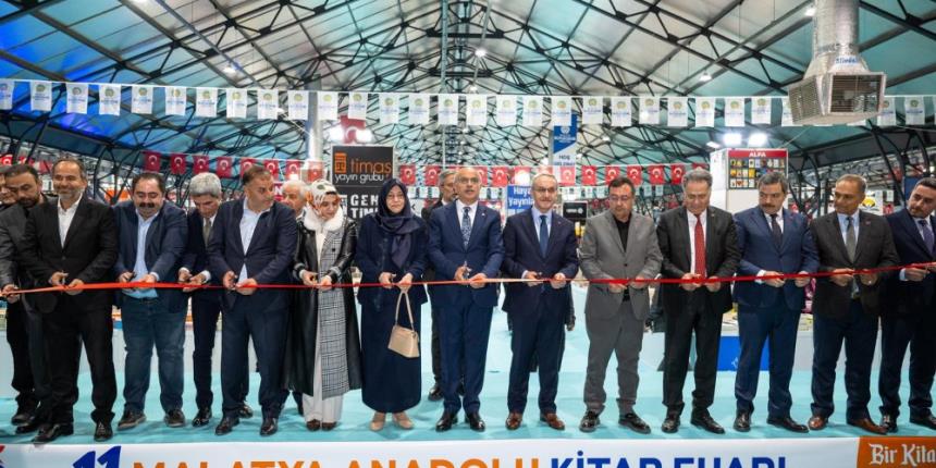 11. MALATYA ANADOLU KİTAP VE KÜLTÜR FUARI KİTAPSEVERLERE KAPILARINI AÇTI